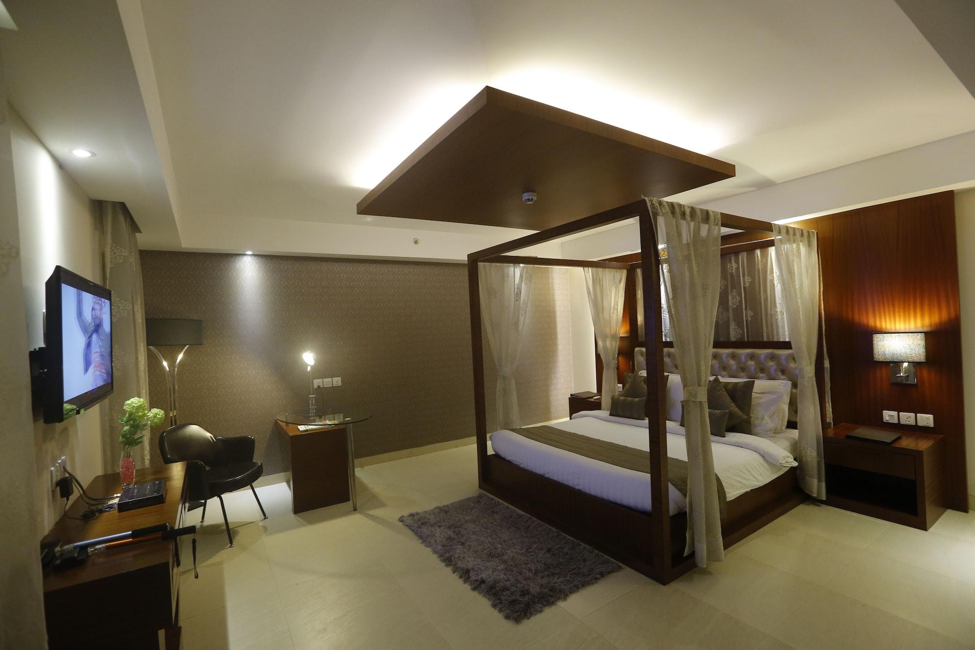 Celesta - Kolkata Hotel Екстериор снимка