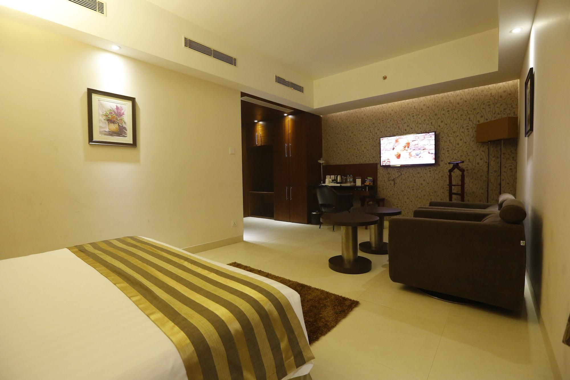 Celesta - Kolkata Hotel Екстериор снимка