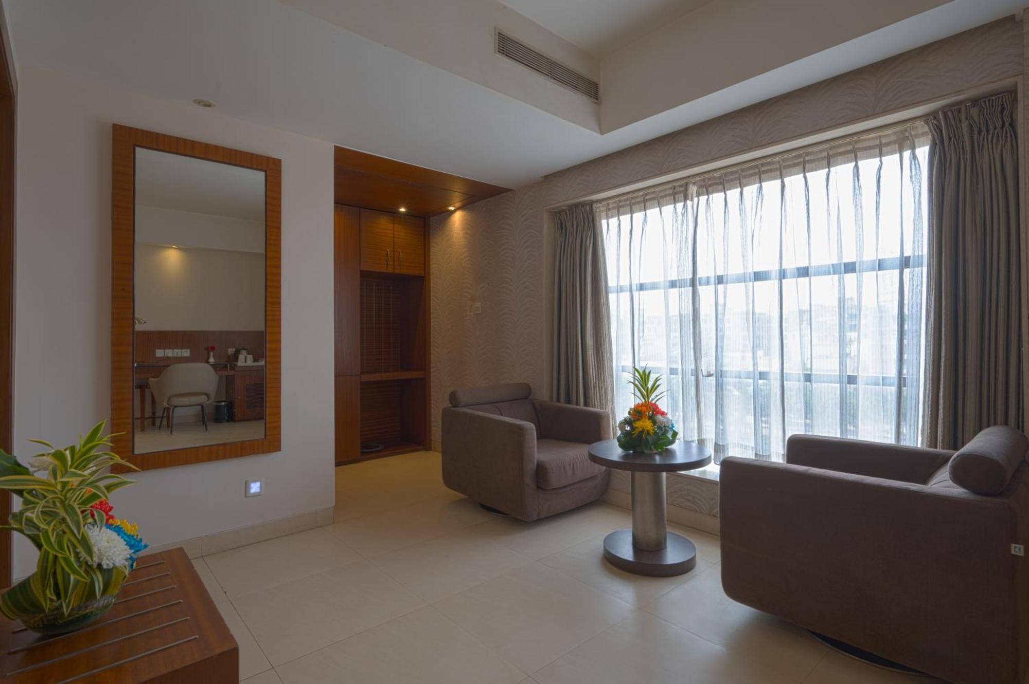 Celesta - Kolkata Hotel Екстериор снимка