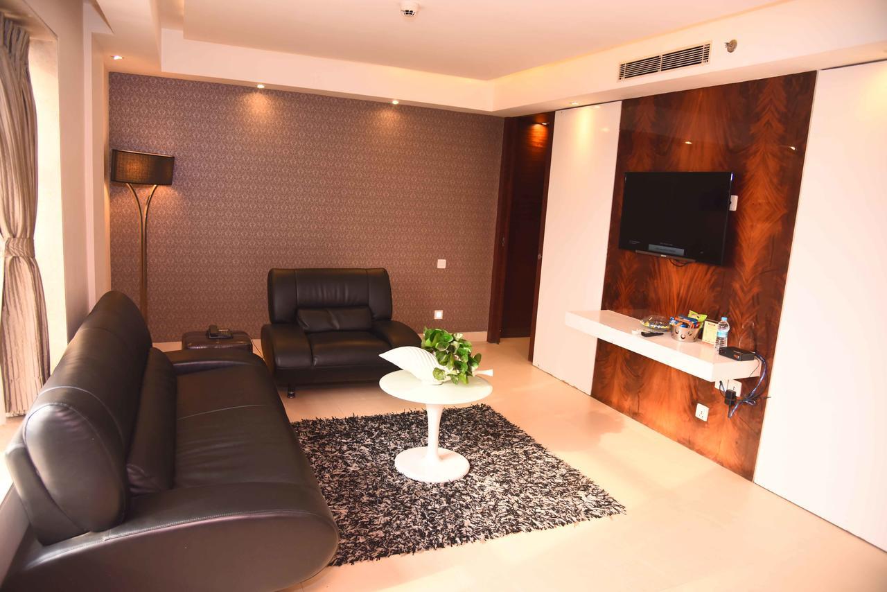 Celesta - Kolkata Hotel Екстериор снимка