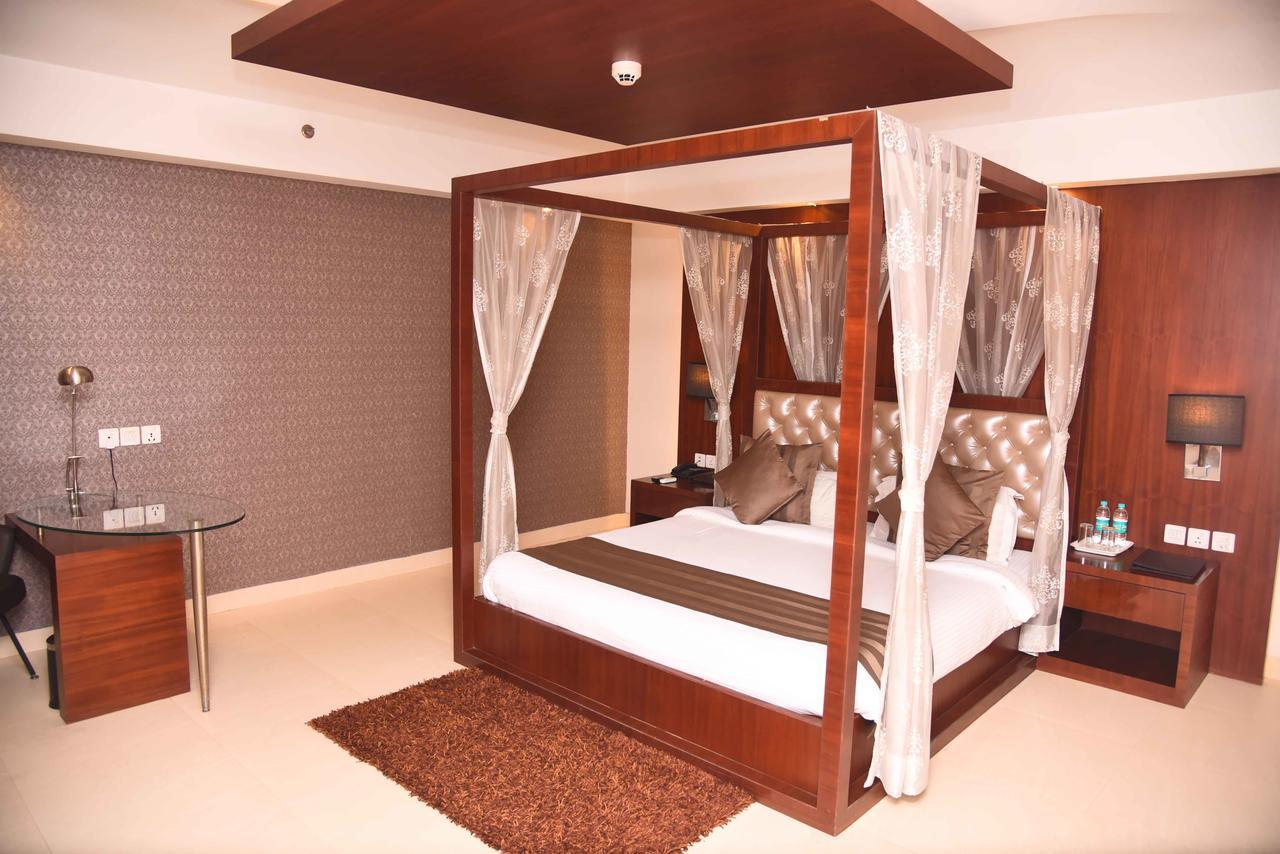 Celesta - Kolkata Hotel Екстериор снимка