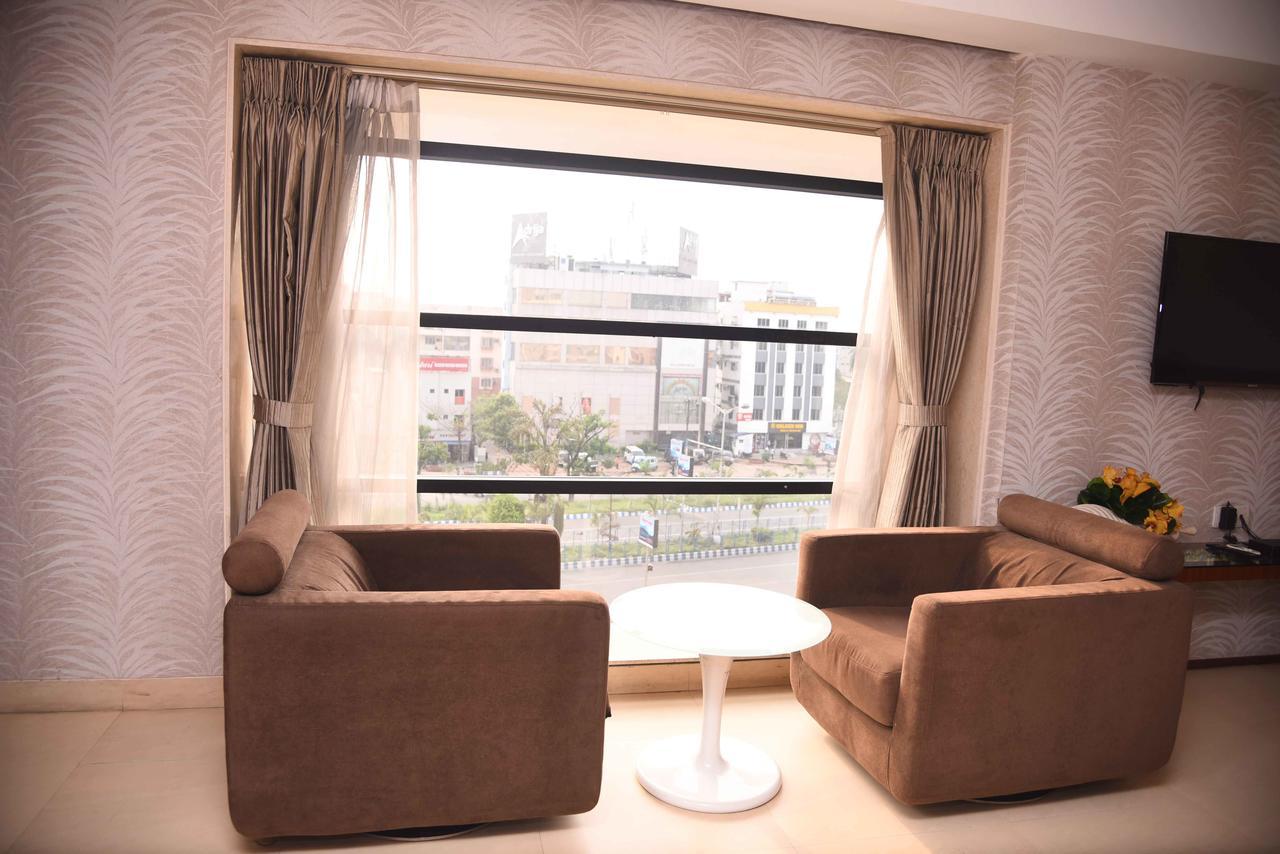 Celesta - Kolkata Hotel Екстериор снимка