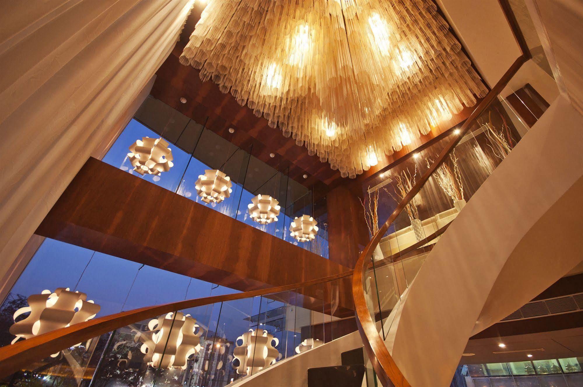 Celesta - Kolkata Hotel Екстериор снимка
